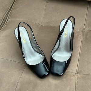 Me Too Black Patent Sling Sandles